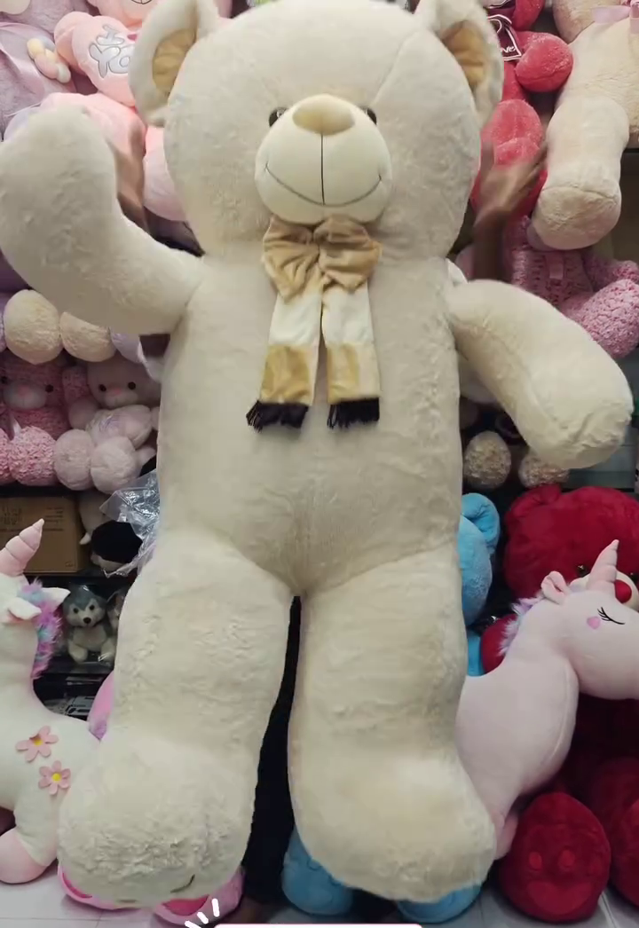 🧸🤍 Gigantic Snuggle Buddy Premium Giant Teddy Bear Plush Toy with Soft Fur & Cute Bow – Oversized Cuddle Companion for Gifting & Home Décor 🎀✨