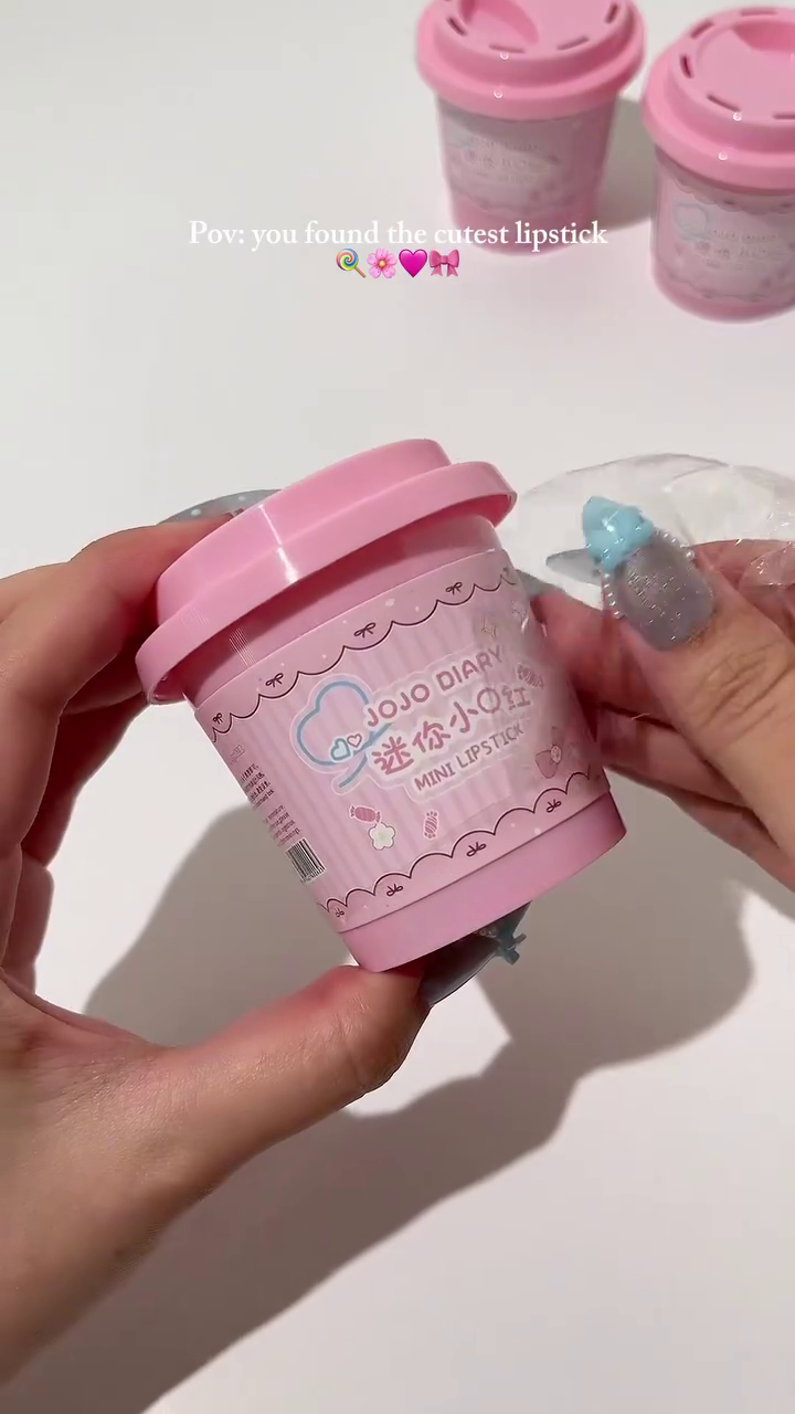 💄 Premium Mini Candy-Shaped Moisturizing Lip Balm – Cute Pocket Beauty Essential with Smooth Hydrating Formula 🍬✨