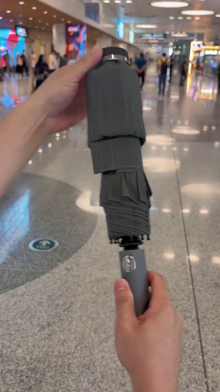 ☔ Premium Automatic Windproof Foldable Travel Umbrella | Compact One-Touch Waterproof UV Protection Umbrella for Men & Women 🌧️✨